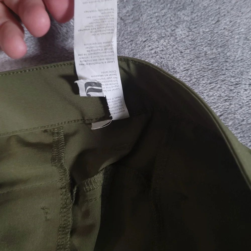 Fabletics Chino Golf Sport Casual Mens 32 x 34 Green Performance Only Chino